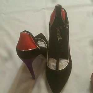Dragon T strap Suede Black, Orange and Purple heel